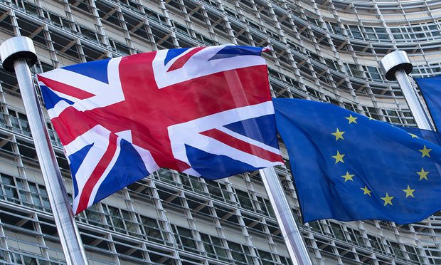 iz-za-brexit-anglijskij-yazyk-mozhet-poteryat-status-oficialnogo-v-es