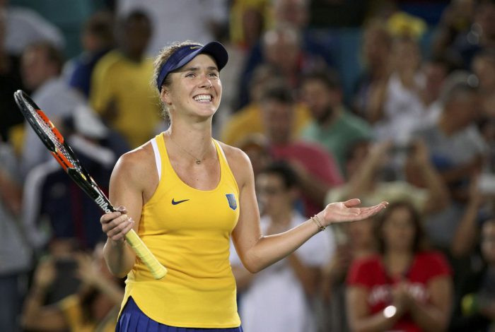 2016 Rio Olympics - Tennis - Preliminary - Women's Singles Third Round - Olympic Tennis Centre - Rio de Janeiro, Brazil - 09/08/2016. Elina Svitolina (UKR) of Ukraine celebrates after winning her match against Serena Williams (USA) of USA. REUTERS/Kevin Lamarque FOR EDITORIAL USE ONLY. NOT FOR SALE FOR MARKETING OR ADVERTISING CAMPAIGNS.