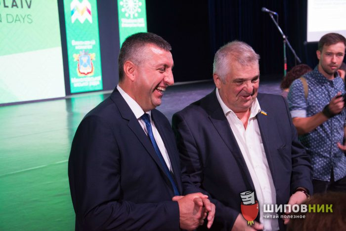 Валентин Гайдаржи и Вячеслав Карцев очень веселились перед форумом