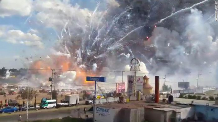 161220174605-01-mexico-fireworks-explosion-1220-exlarge-169