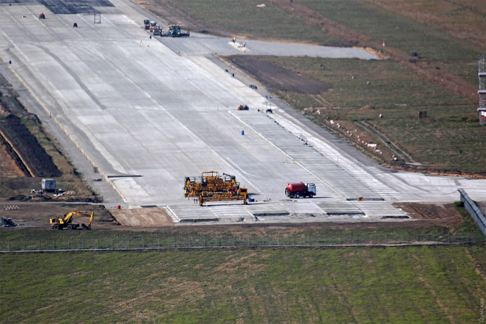 6452a74-odessa-new-runway2