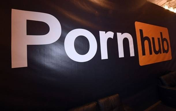2574686