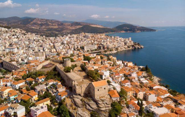 castle_city_kavala_by_sea_greece_650x410