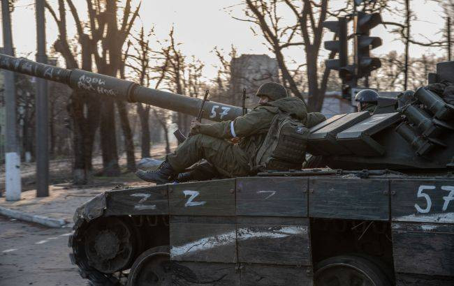 _viyskoviy_tank_mariupol_gettyimages_1240106316__2__650x410