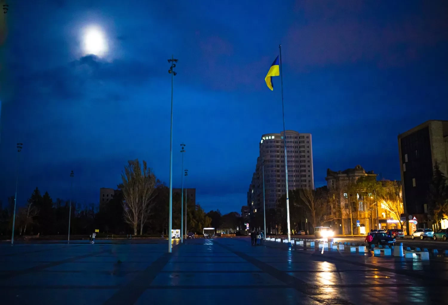 310599_6903f142573242_51175222_1500