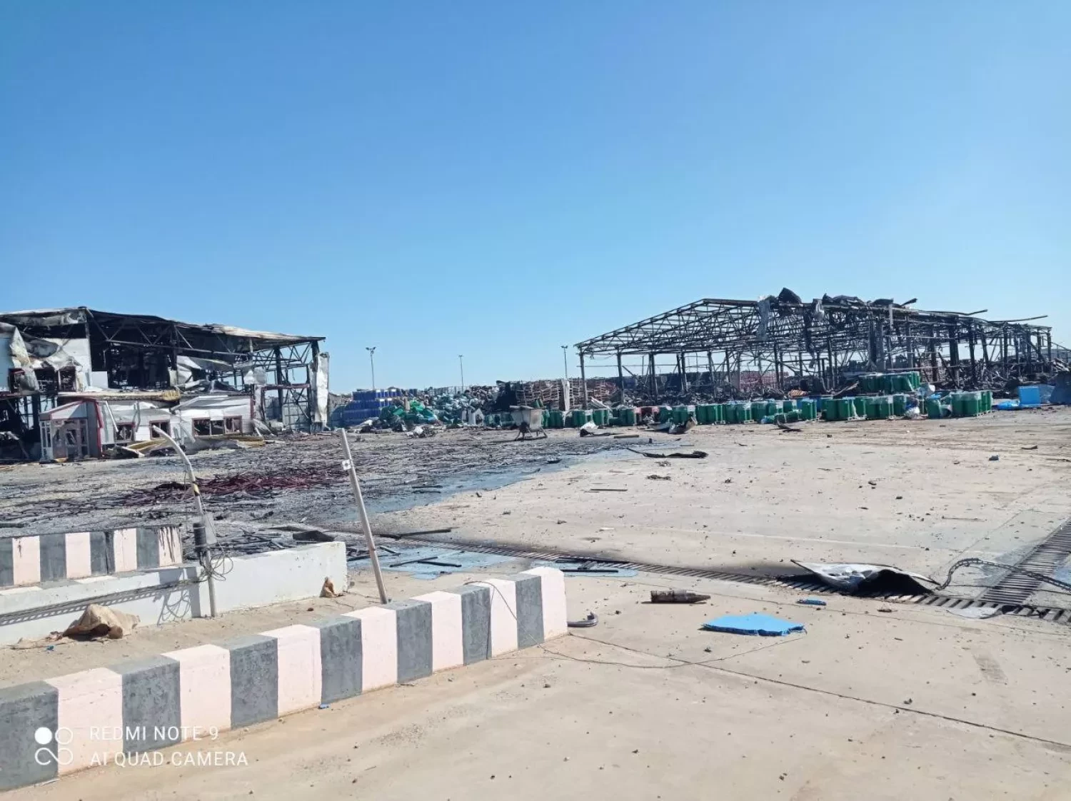 310463_6913d78c6f5677_18224639_1500