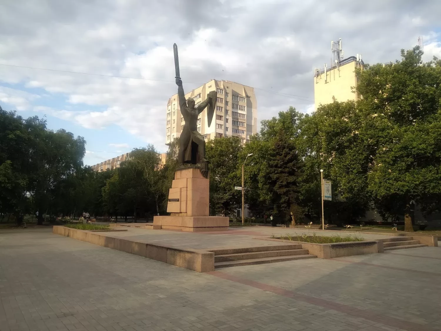 310988_691337c7506182_78594998_1500