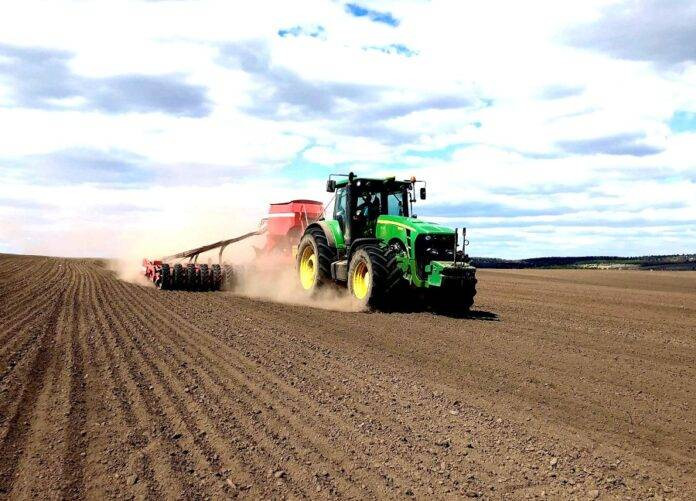 Posivna-startuvala-u-12-oblastyah-shho-siyut-agrariyi-696x501