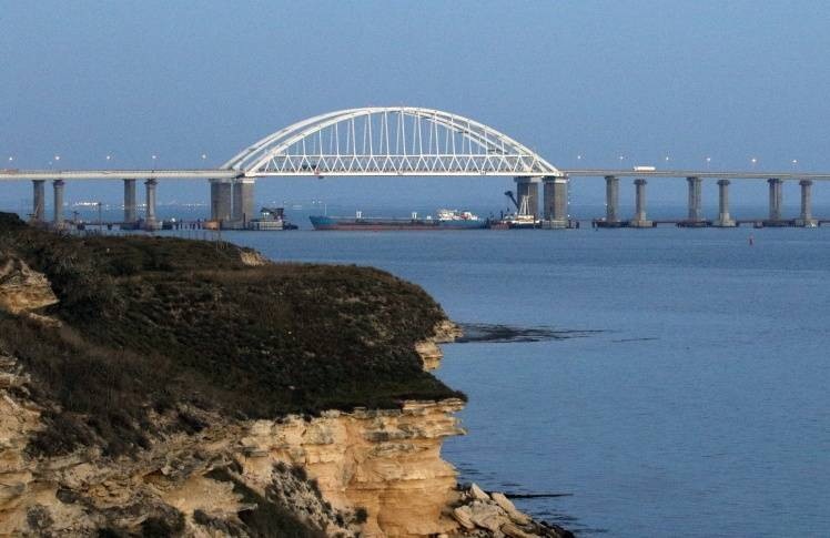 274231193c4e40abc64d2f2d8cb6b415