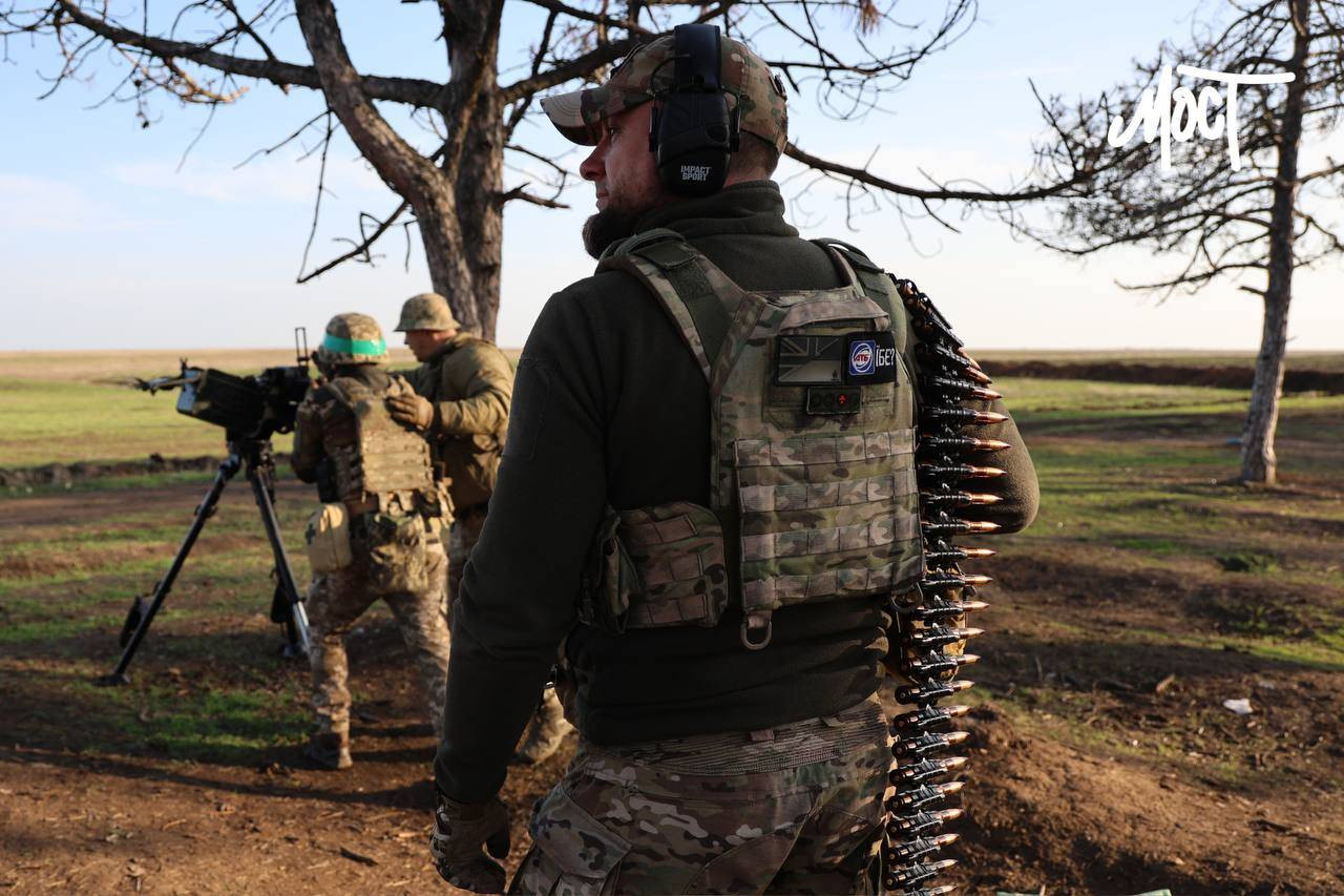 photo_5334837672628915963_y