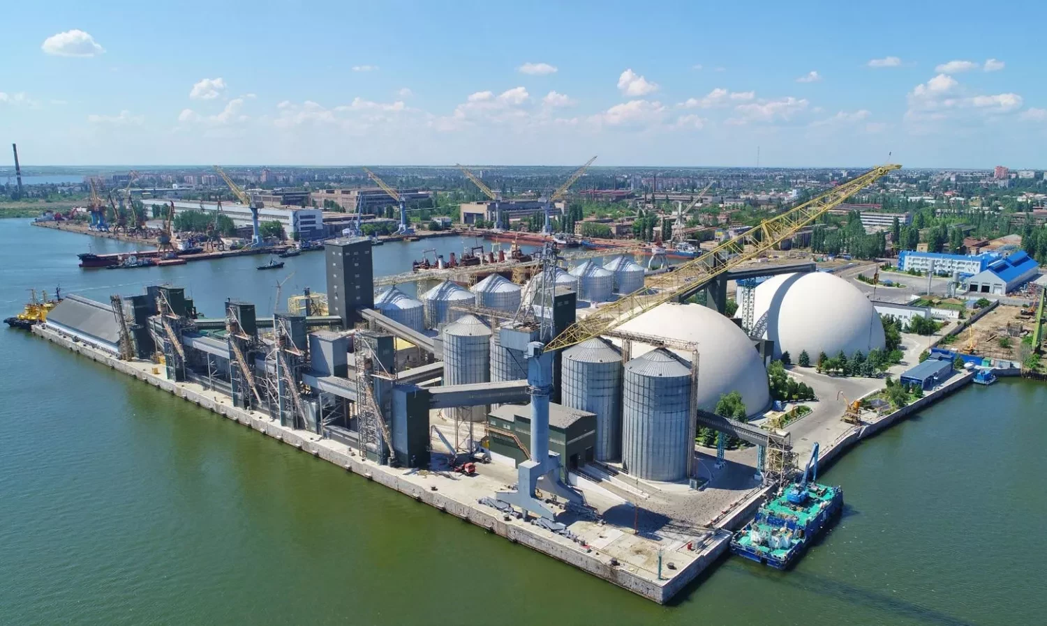 315301_699c5895847d70_40303237_1500