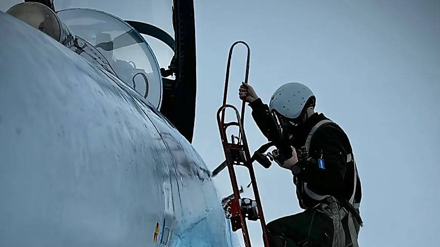 597888ddd4561f0de077a4f1dc42c5ed.i999x999x670