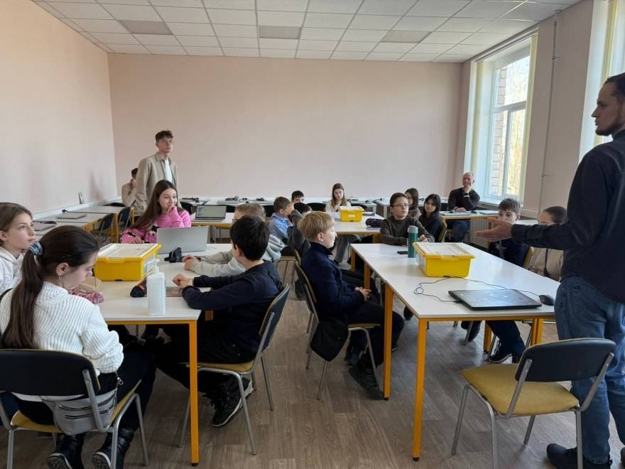 634016613_1204782215170552_7964855317944401884_n