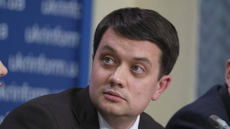 dmitrij-razumkov-foto-golos_rect_be8809c927e5f82d0587e737124e6e61